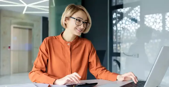 ¿Cómo calcular el coste salarial de un trabajador paso a paso?