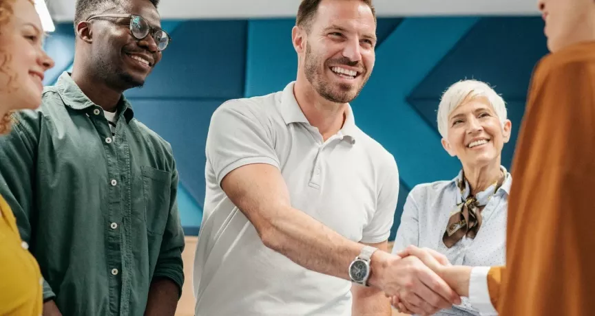 compensar mejor subir salarios